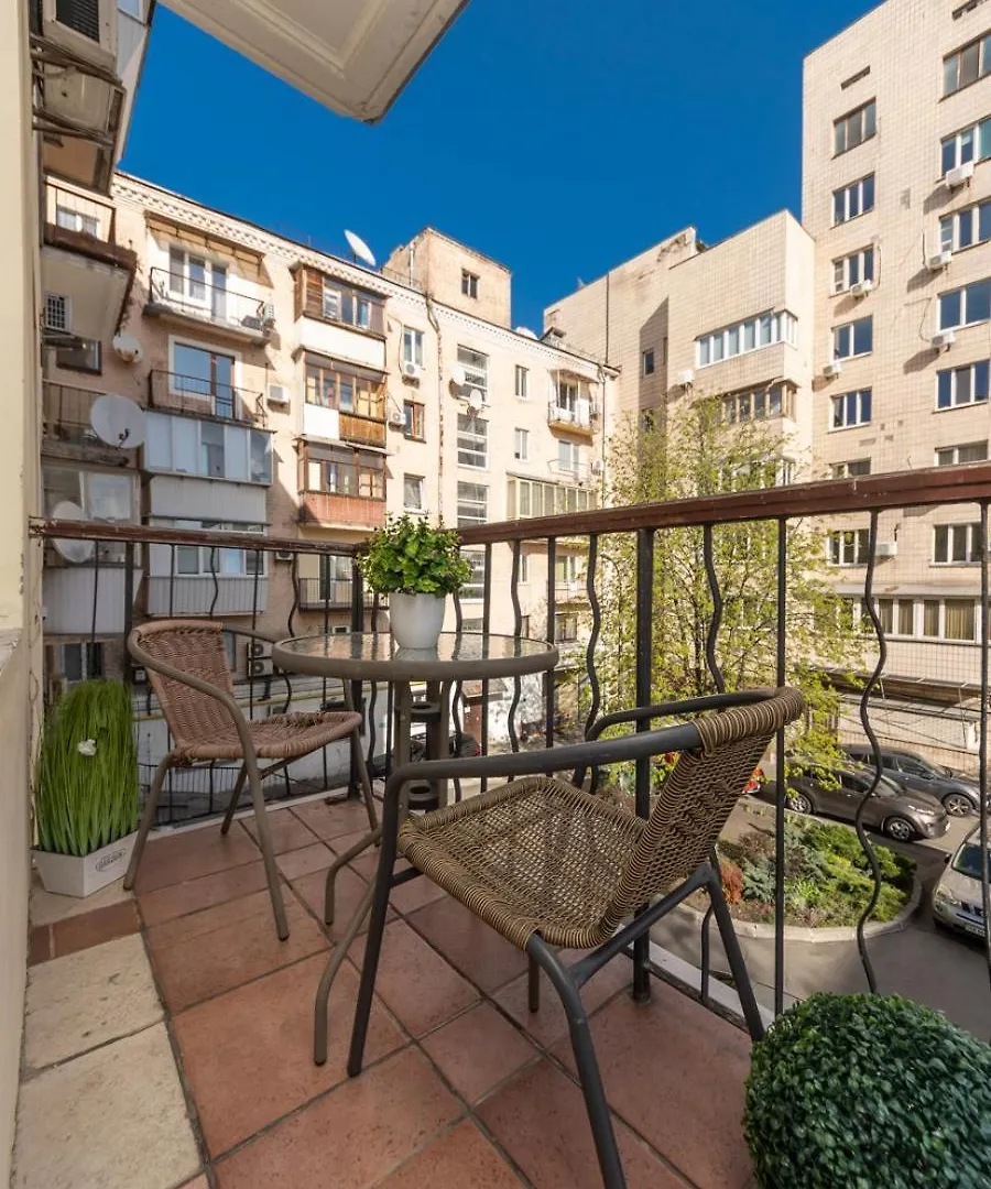 קייב Apartment On Maidan, Khreschatyk 4 Street מלון דירות